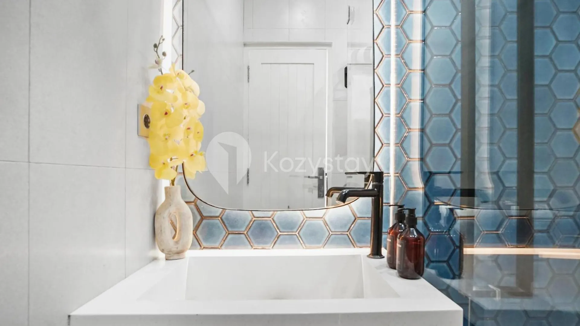 Calisee Villa By Kozystay - Denpasar Seminyak  Indonesia